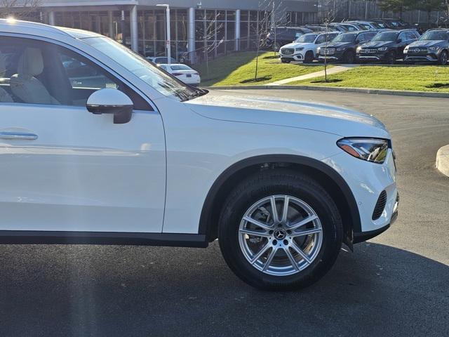 new 2025 Mercedes-Benz GLC 300 car, priced at $59,525