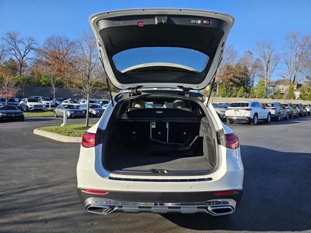 new 2025 Mercedes-Benz GLC 300 car, priced at $59,525