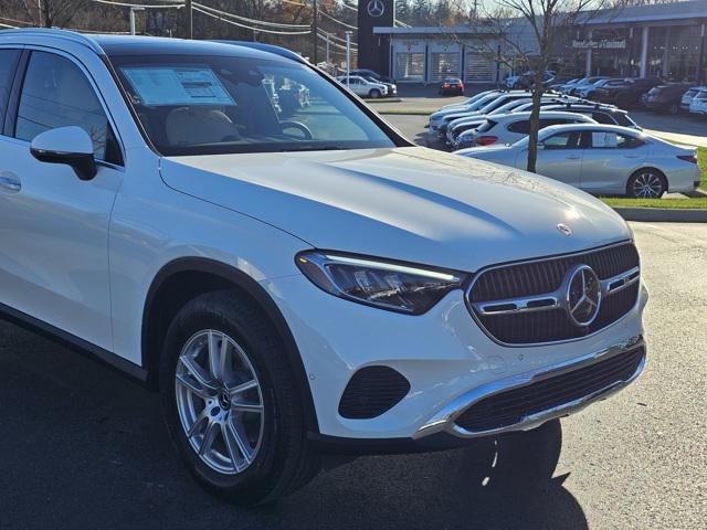 new 2025 Mercedes-Benz GLC 300 car, priced at $59,525