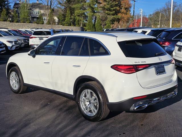 new 2025 Mercedes-Benz GLC 300 car, priced at $59,525