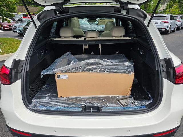 new 2025 Mercedes-Benz GLC 300 car, priced at $57,155