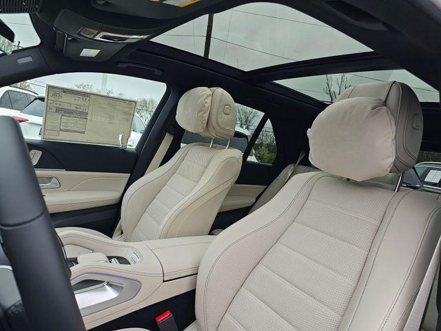 new 2025 Mercedes-Benz GLE 580 car, priced at $106,355
