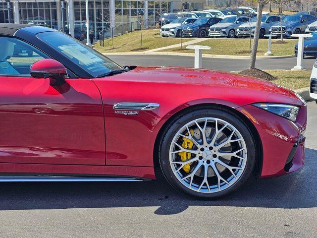 new 2025 Mercedes-Benz AMG SL 55 car, priced at $173,870