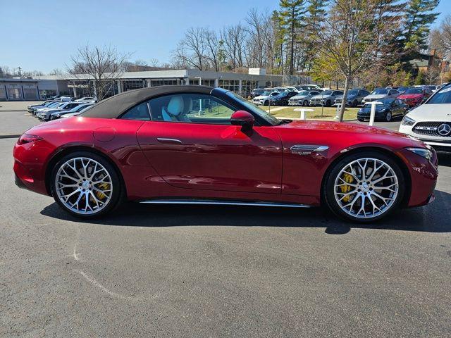 new 2025 Mercedes-Benz AMG SL 55 car, priced at $173,870