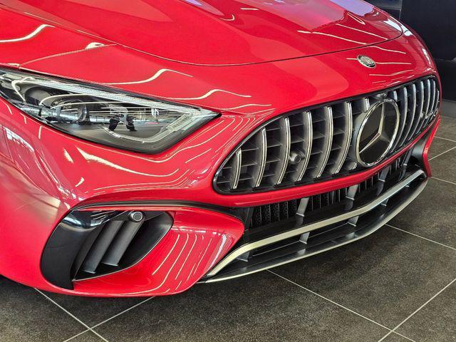 new 2025 Mercedes-Benz AMG SL 55 car, priced at $173,870