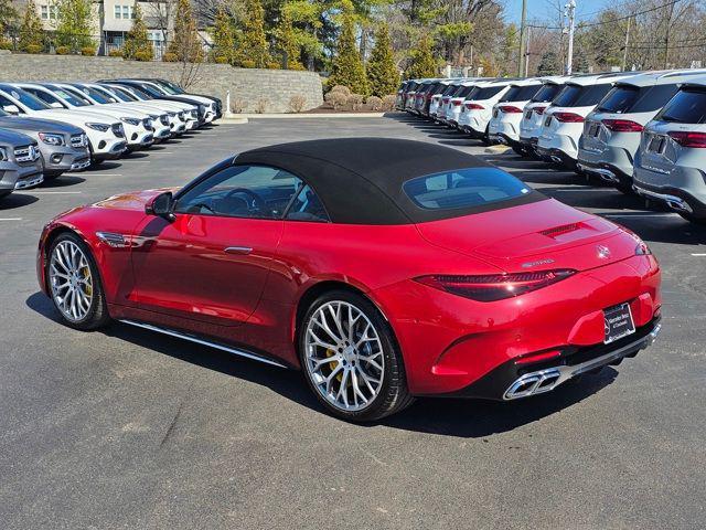 new 2025 Mercedes-Benz AMG SL 55 car, priced at $173,870