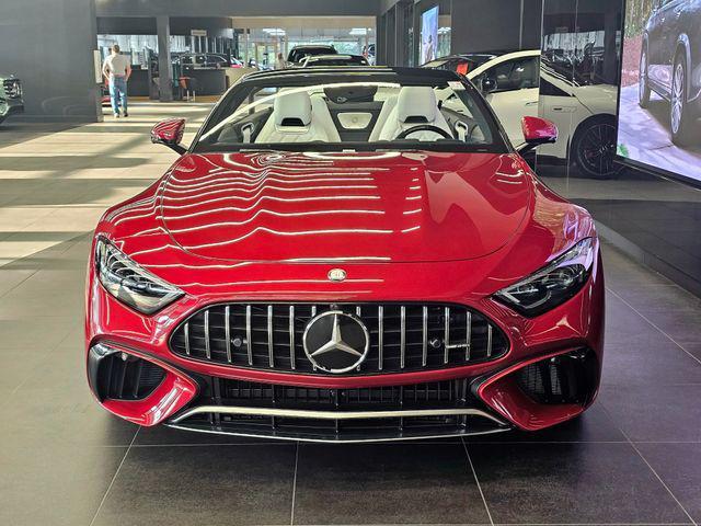 new 2025 Mercedes-Benz AMG SL 55 car, priced at $173,870