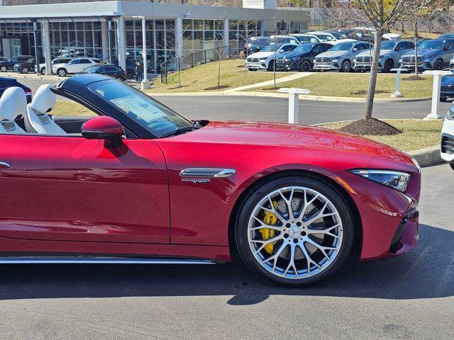 new 2025 Mercedes-Benz AMG SL 55 car, priced at $173,870