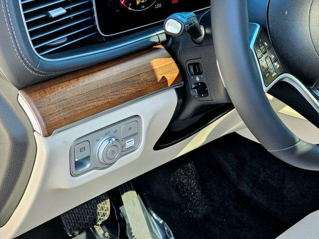 new 2026 Mercedes-Benz GLS 450 car, priced at $92,930