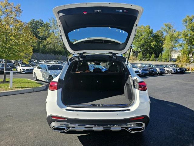 new 2025 Mercedes-Benz GLC 300 car, priced at $62,585