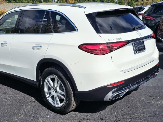 new 2025 Mercedes-Benz GLC 300 car, priced at $57,265