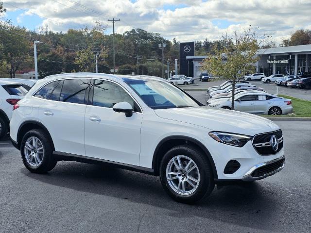 new 2025 Mercedes-Benz GLC 300 car, priced at $57,265