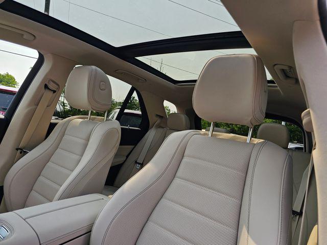 new 2025 Mercedes-Benz GLE 350 car, priced at $78,070
