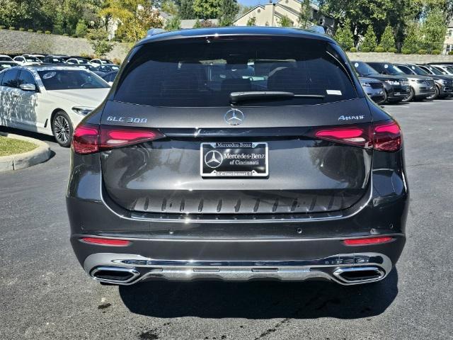 new 2025 Mercedes-Benz GLC 300 car, priced at $58,305