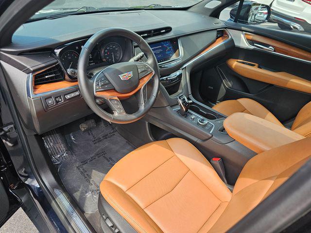 used 2022 Cadillac XT5 car, priced at $34,601