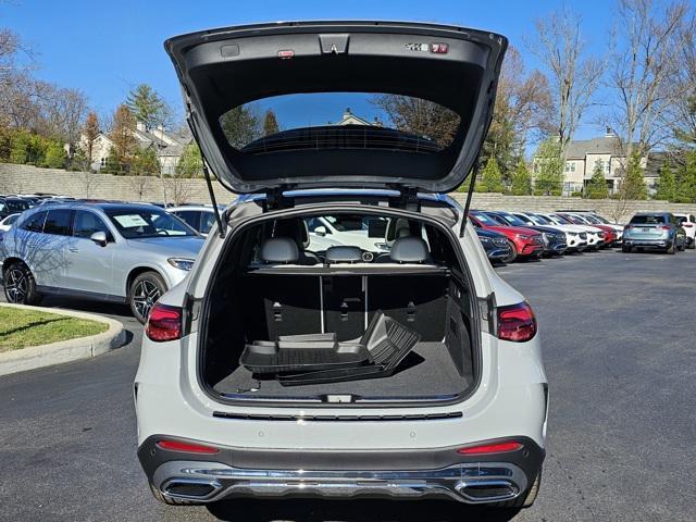 new 2025 Mercedes-Benz GLC 300 car, priced at $62,285