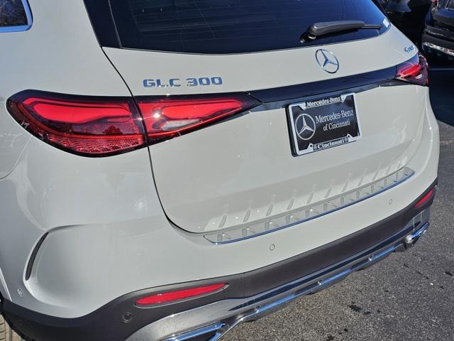 new 2025 Mercedes-Benz GLC 300 car, priced at $62,285