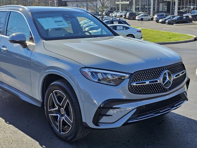 new 2025 Mercedes-Benz GLC 300 car, priced at $62,285