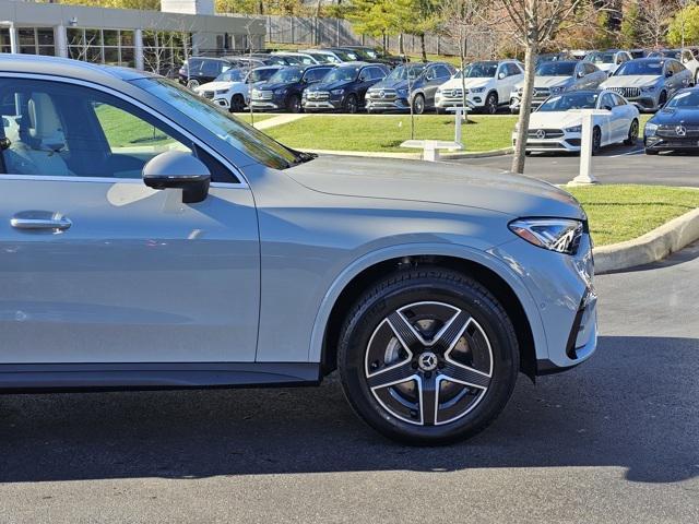 new 2025 Mercedes-Benz GLC 300 car, priced at $62,285