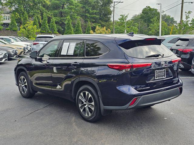 used 2022 Toyota Highlander car, priced at $34,071