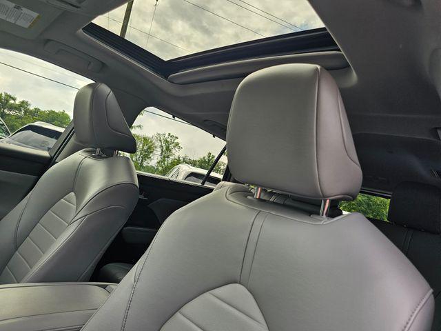 used 2022 Toyota Highlander car, priced at $34,071