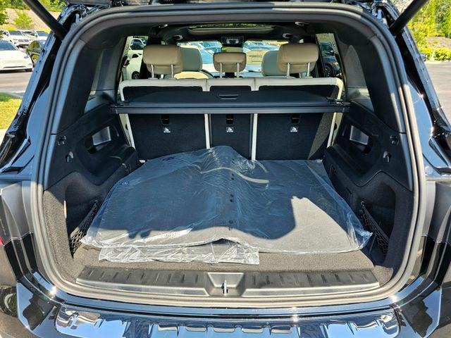 new 2025 Mercedes-Benz GLB 250 car, priced at $53,220