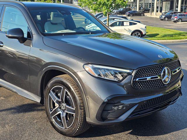 new 2025 Mercedes-Benz GLC 300 car, priced at $62,205