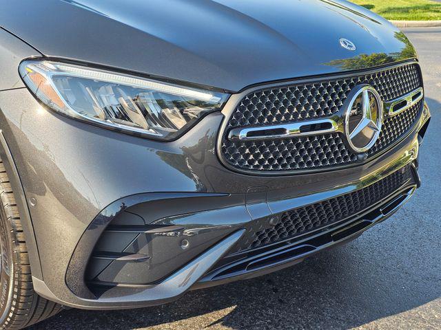 new 2025 Mercedes-Benz GLC 300 car, priced at $62,205