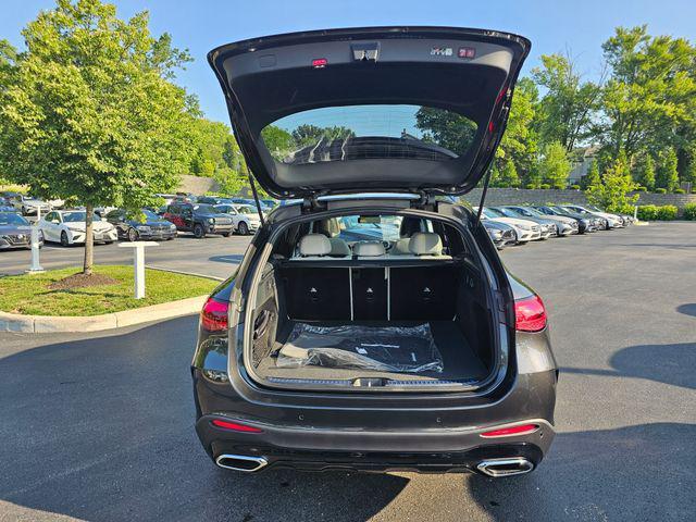 new 2025 Mercedes-Benz GLC 300 car, priced at $62,205