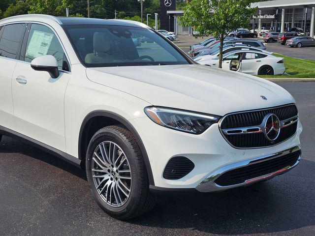 new 2025 Mercedes-Benz GLC 300 car, priced at $57,720