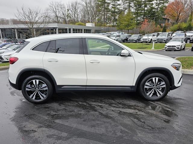 new 2025 Mercedes-Benz GLA 250 car, priced at $48,960