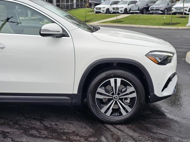 new 2025 Mercedes-Benz GLA 250 car, priced at $48,960