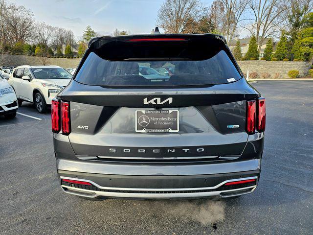 used 2022 Kia Sorento Plug-In Hybrid car, priced at $30,560