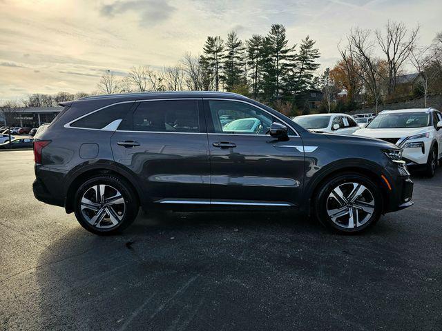 used 2022 Kia Sorento Plug-In Hybrid car, priced at $30,560