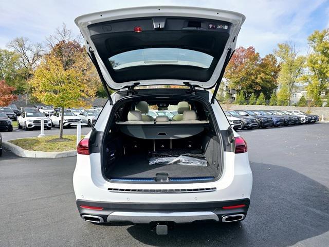 new 2025 Mercedes-Benz GLE 450 car, priced at $83,505