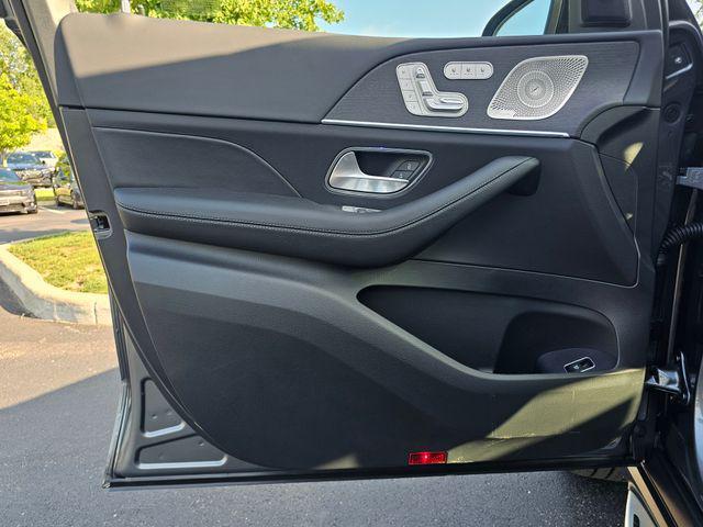 new 2025 Mercedes-Benz GLS 450 car, priced at $102,490