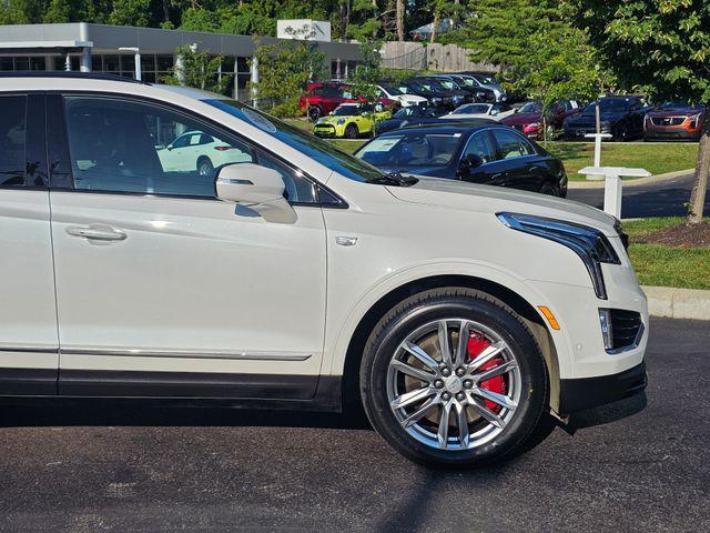 used 2022 Cadillac XT5 car, priced at $31,672