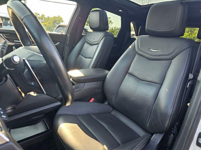 used 2022 Cadillac XT5 car, priced at $31,672