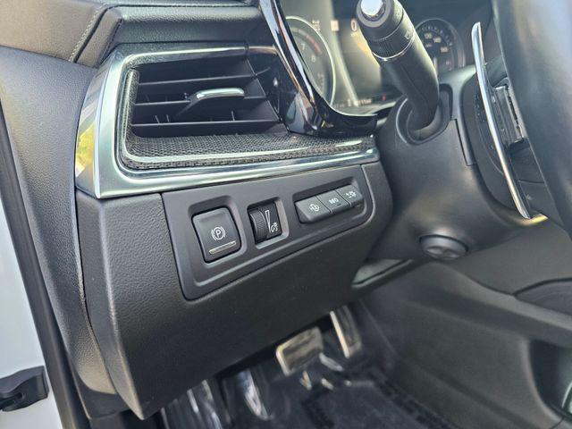 used 2022 Cadillac XT5 car, priced at $31,672