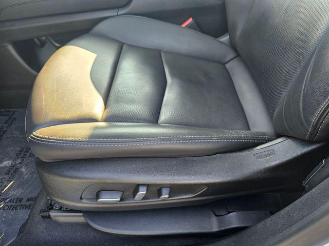 used 2022 Cadillac XT5 car, priced at $31,672