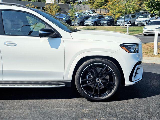 new 2025 Mercedes-Benz GLS 580 car, priced at $125,290