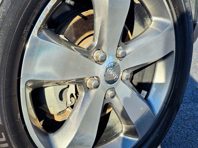 used 2016 Jeep Grand Cherokee car, priced at $11,900