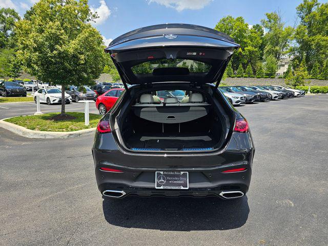 new 2025 Mercedes-Benz GLC 300 car, priced at $68,430
