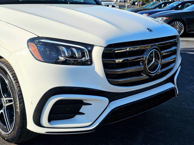 new 2026 Mercedes-Benz GLS 450 car, priced at $101,335