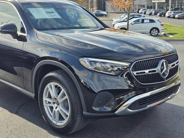 new 2025 Mercedes-Benz GLC 300 car, priced at $57,575