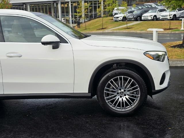 new 2025 Mercedes-Benz GLC 300 car, priced at $60,265