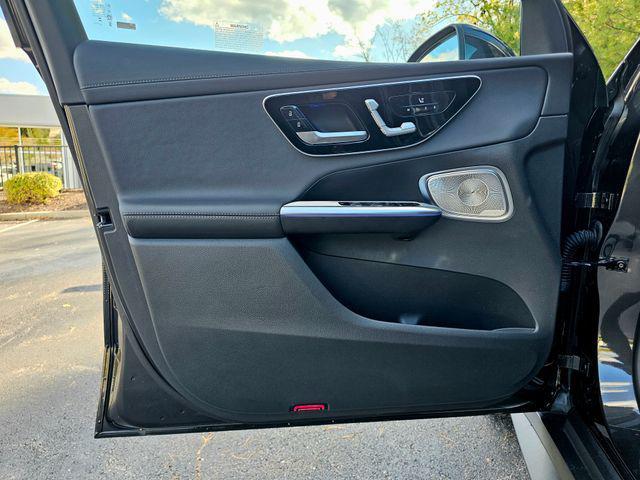 new 2025 Mercedes-Benz GLC 300 car, priced at $60,585