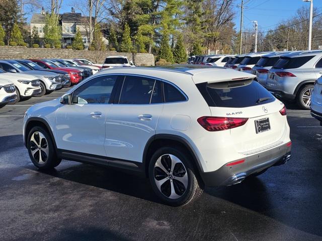 new 2025 Mercedes-Benz GLA 250 car, priced at $51,805