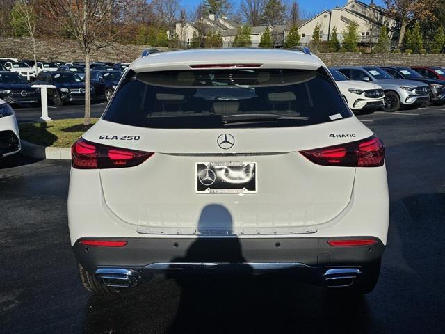 new 2025 Mercedes-Benz GLA 250 car, priced at $51,805