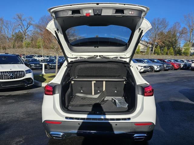 new 2025 Mercedes-Benz GLA 250 car, priced at $51,805